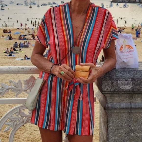 Alice + Olivia Flutter Tie-Front Top and Shorts Set NWOT - Picture 3 of 12